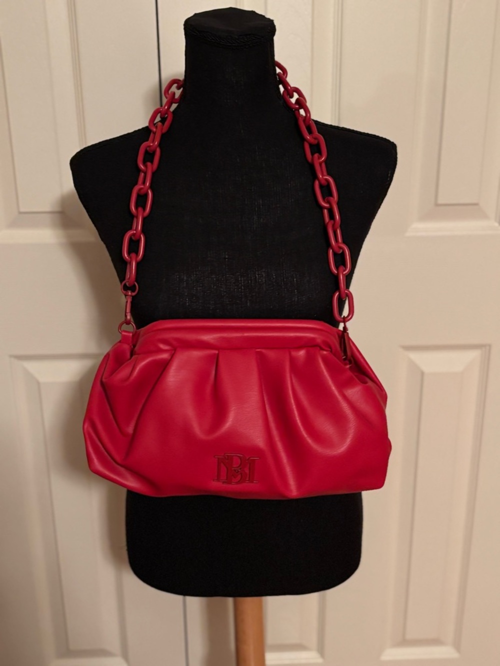 Badgley Mischka Red Shoulder Bag with Chain Strap